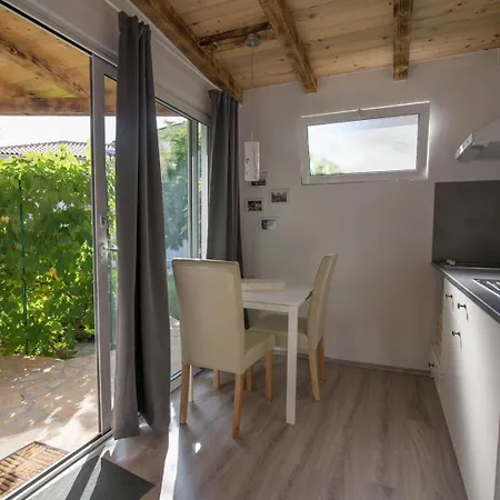 Guest house Alice A1 4*