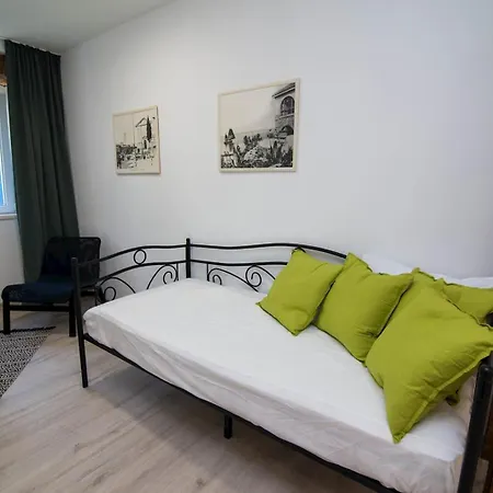 Alice A1 Gostinjska kuća 3*