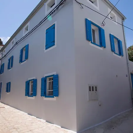 Alice A1 Guest house