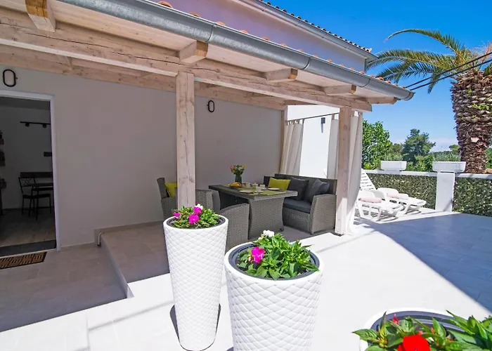 Alice A1 بيت ضيافة Veli Lošinj