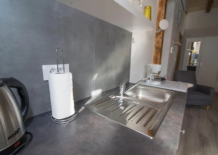 Alice A1 بيت ضيافة 3*