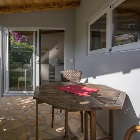 Casa de hóspedes Alice A1 3*